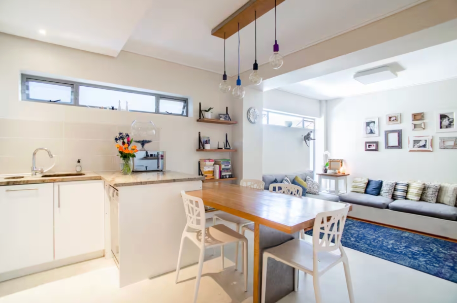 2 Bedroom Property for Sale in Vredehoek Western Cape